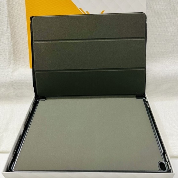 EUC ZUGUCASE Prodigy X for iPad Pro 12.9 1/2 - listing as EUC, box not sealed - Picture 3 of 6